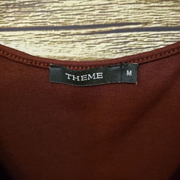 "Theme" Woman's Midi Dress Size: Medium Burgandy fitted Pre-owned - Picture 3 of 6
